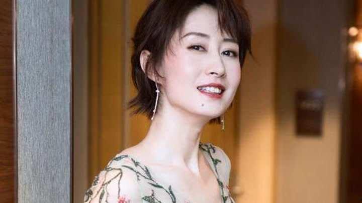 明星裤子爆料视频大全最新,明星裤子造型大盘点 第3张 明星裤子爆料视频大全最新,明星裤子造型大盘点 第3张